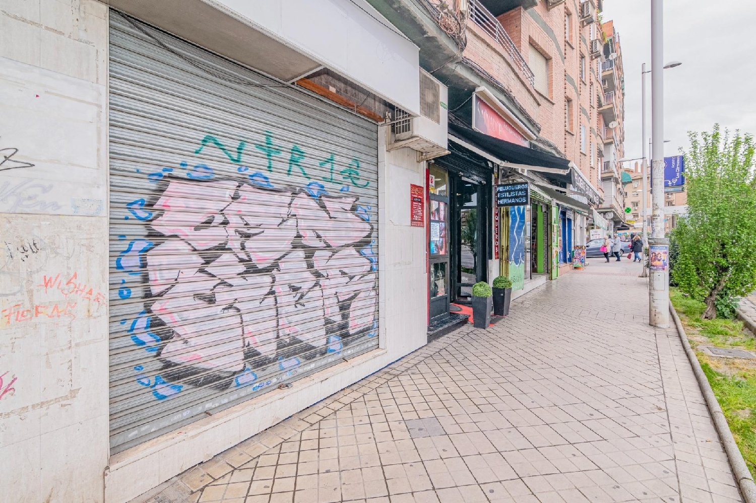  for sale commercial premise Barrio De Granada Alacantí 1