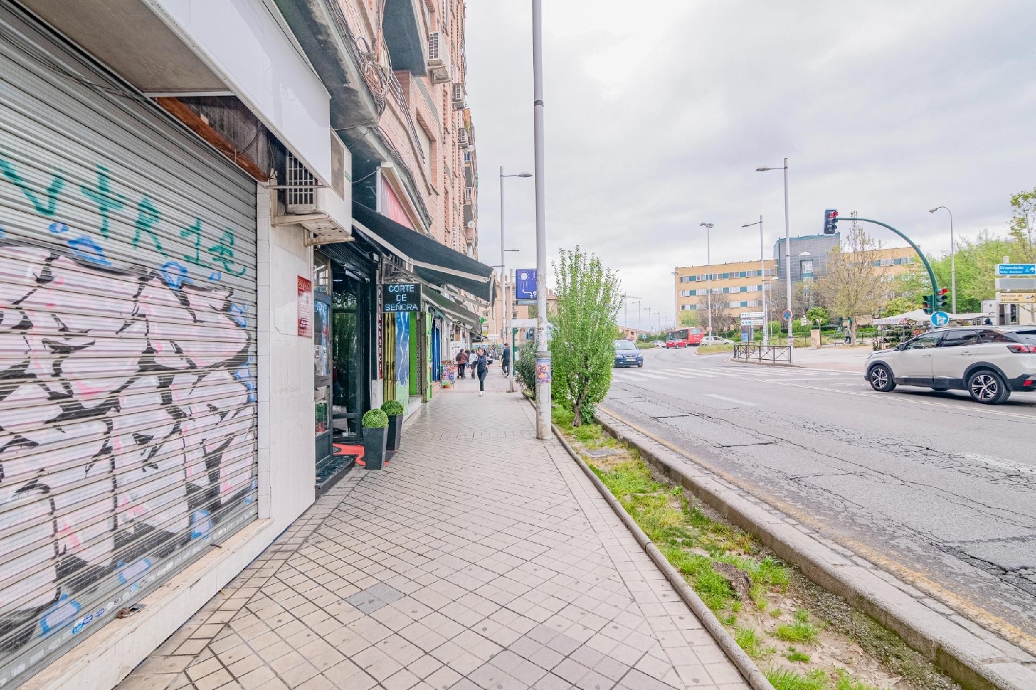 for sale commercial premise Barrio De Granada Alacantí 2