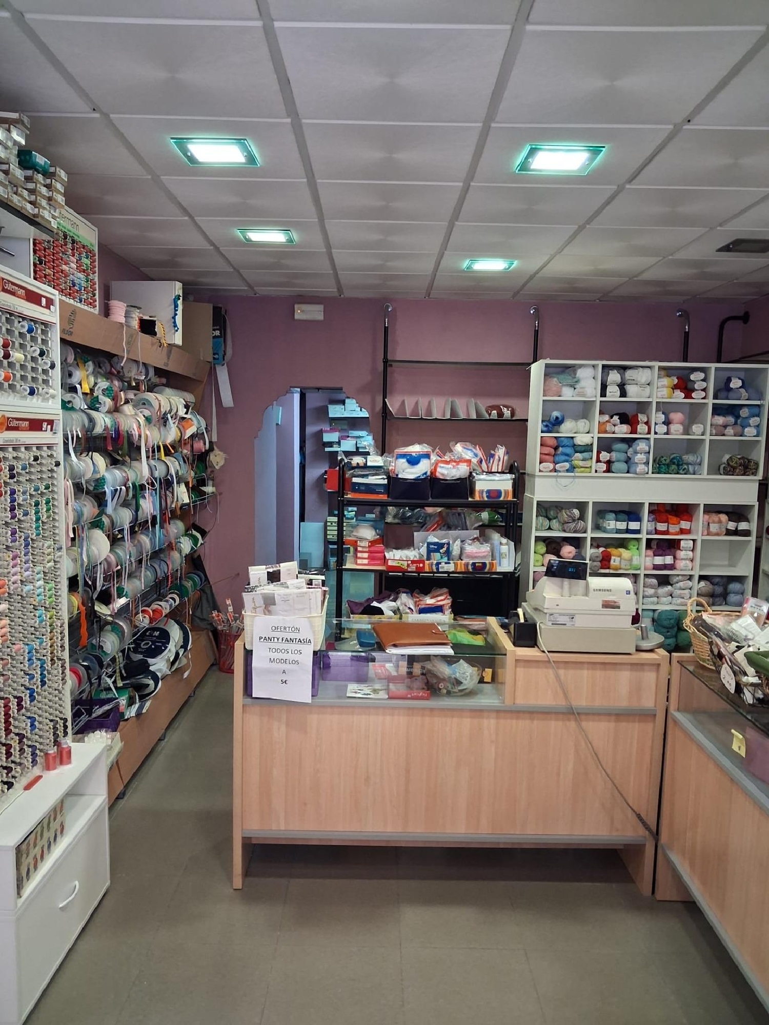  till salu lokal Barrio De Granada Alacantí 4