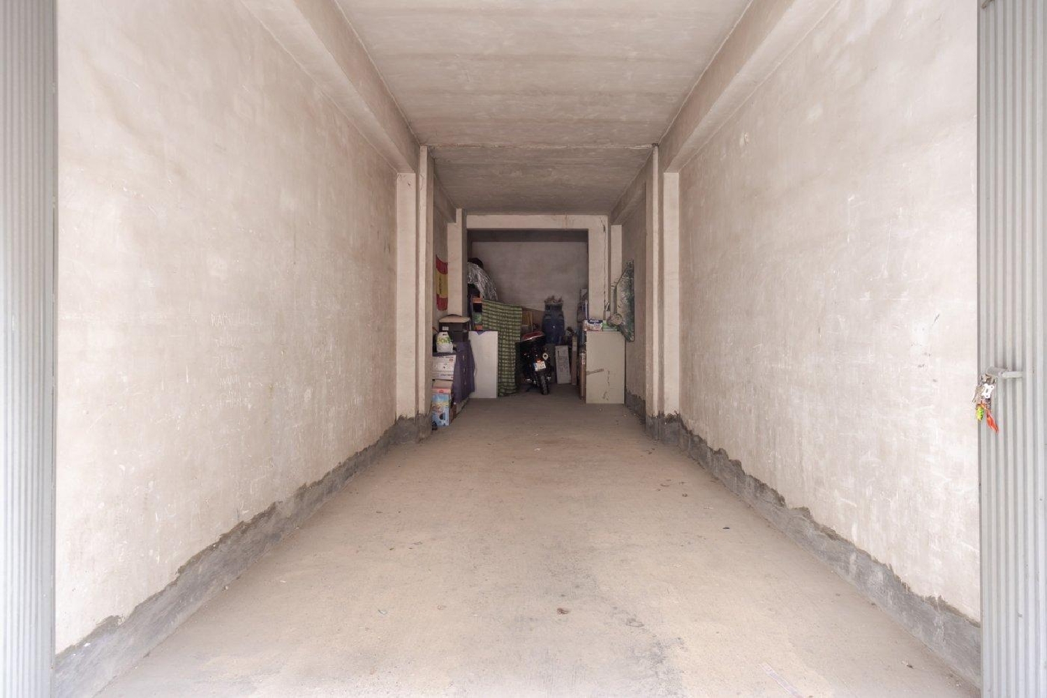  till salu lokal Barrio De Granada Alacantí 4