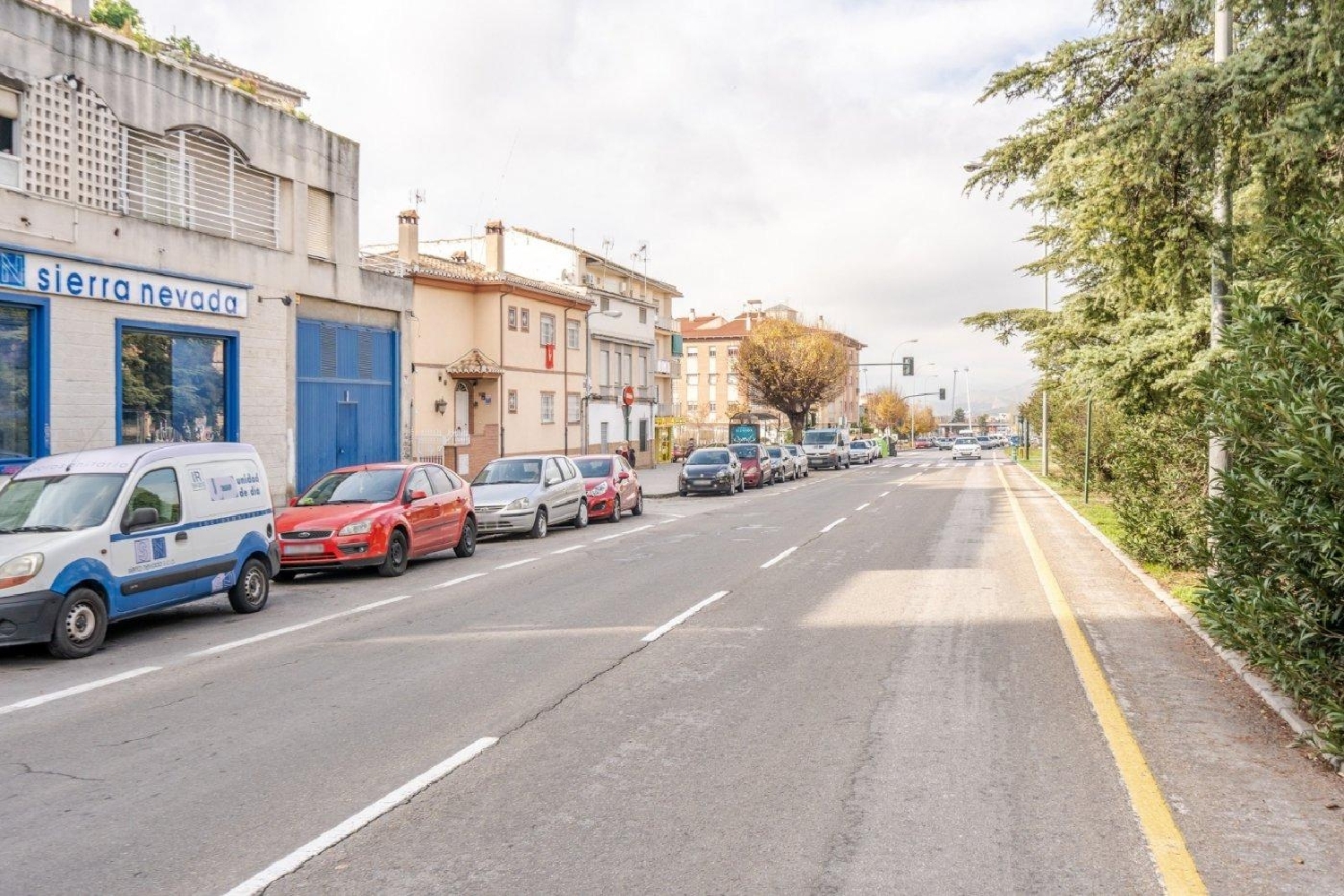  till salu lokal Barrio De Granada Alacantí 5