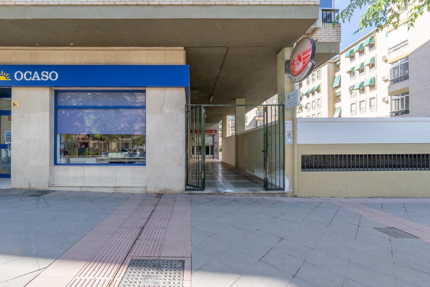 till salu lokal Barrio De Granada Alacantí 2