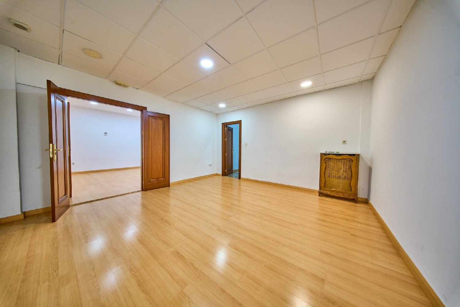  en venta local Barrio De Granada Alacantí 6