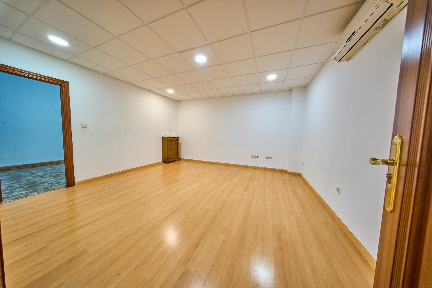  en venta local Barrio De Granada Alacantí 5