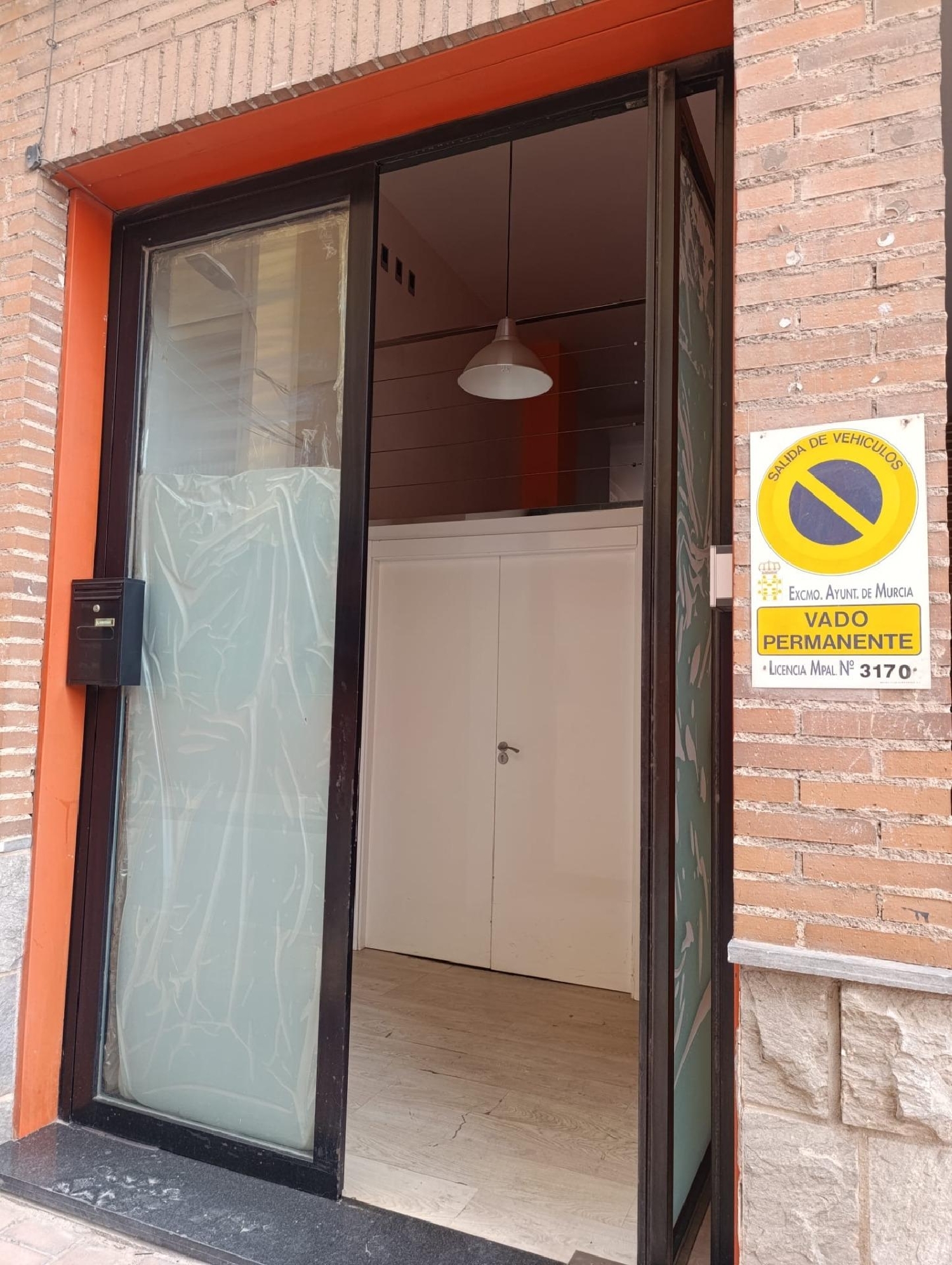  en venta local Castrillo De Murcia Odra-Pisuerga 3