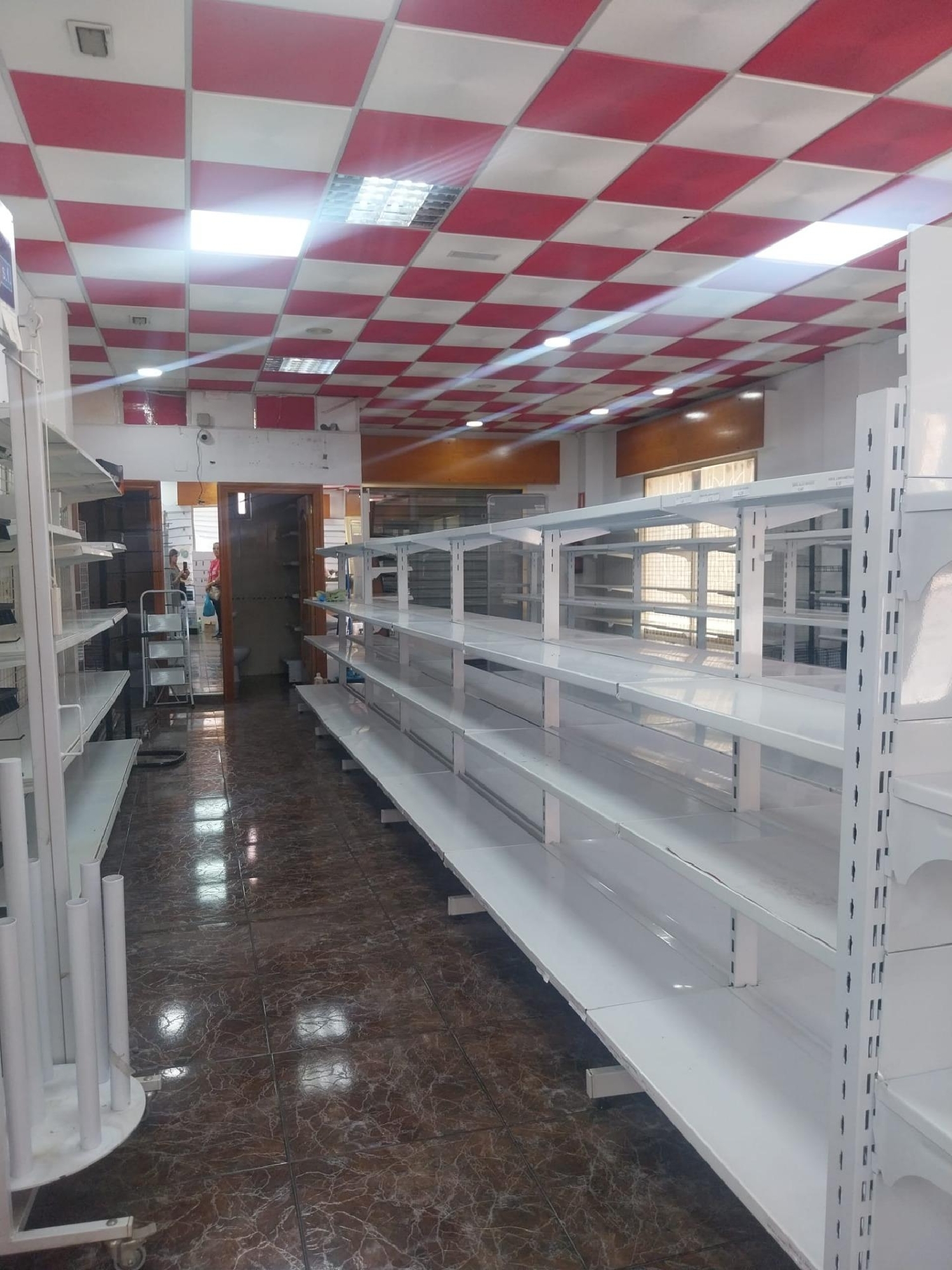  till salu lokal El Ejido Poniente Almeriense 8