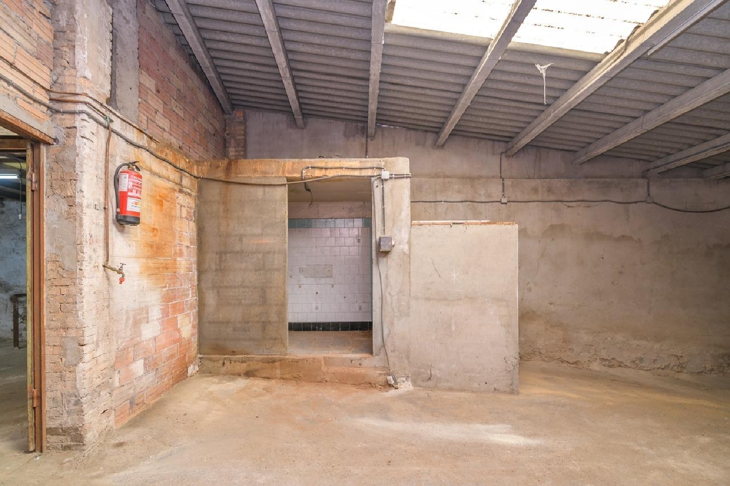  till salu lokal Manresa Bages 3