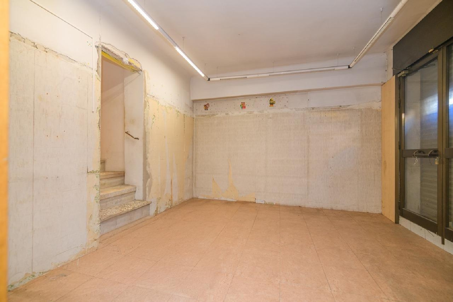  till salu lokal Manresa Bages 3