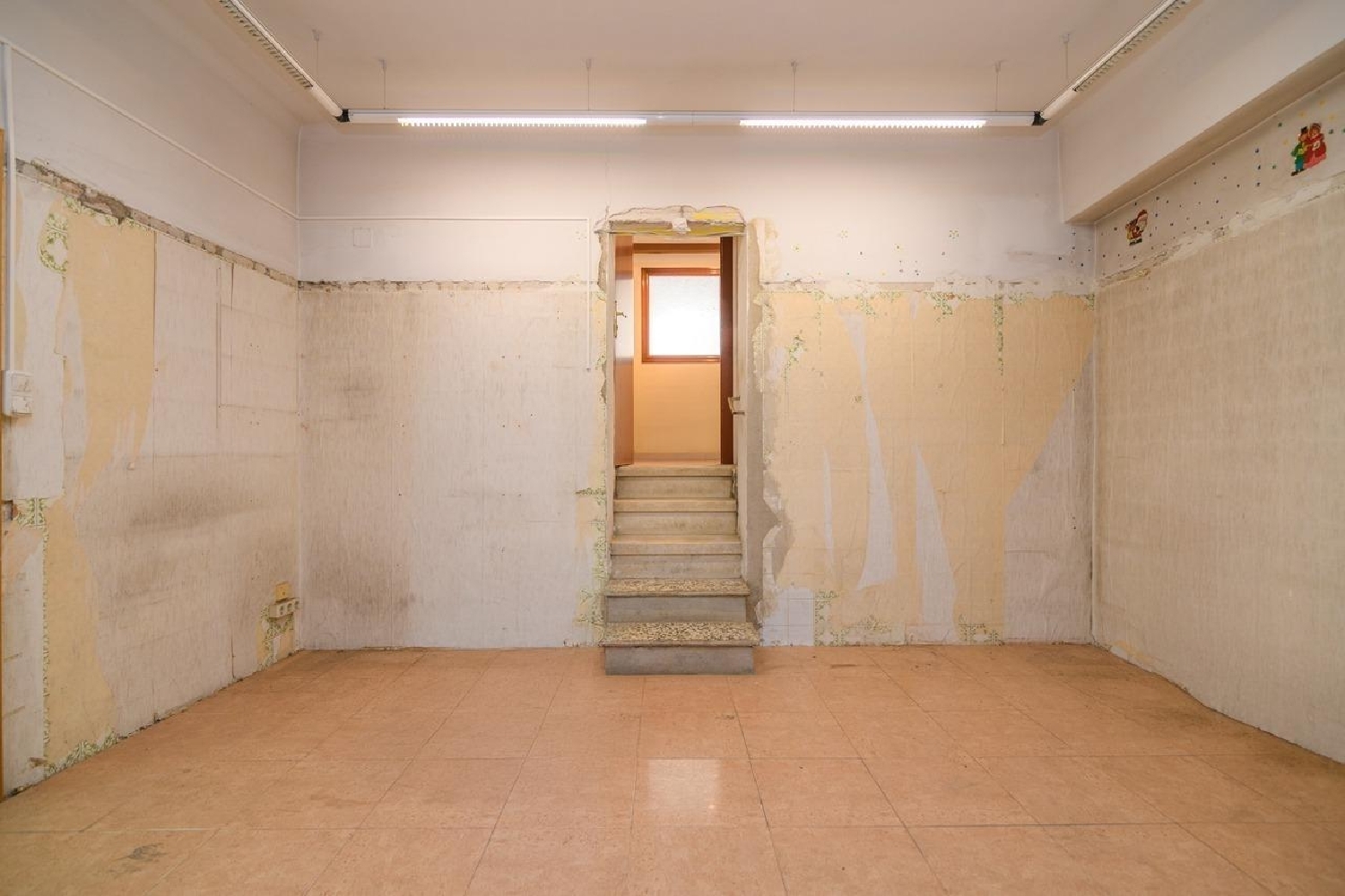  till salu lokal Manresa Bages 4