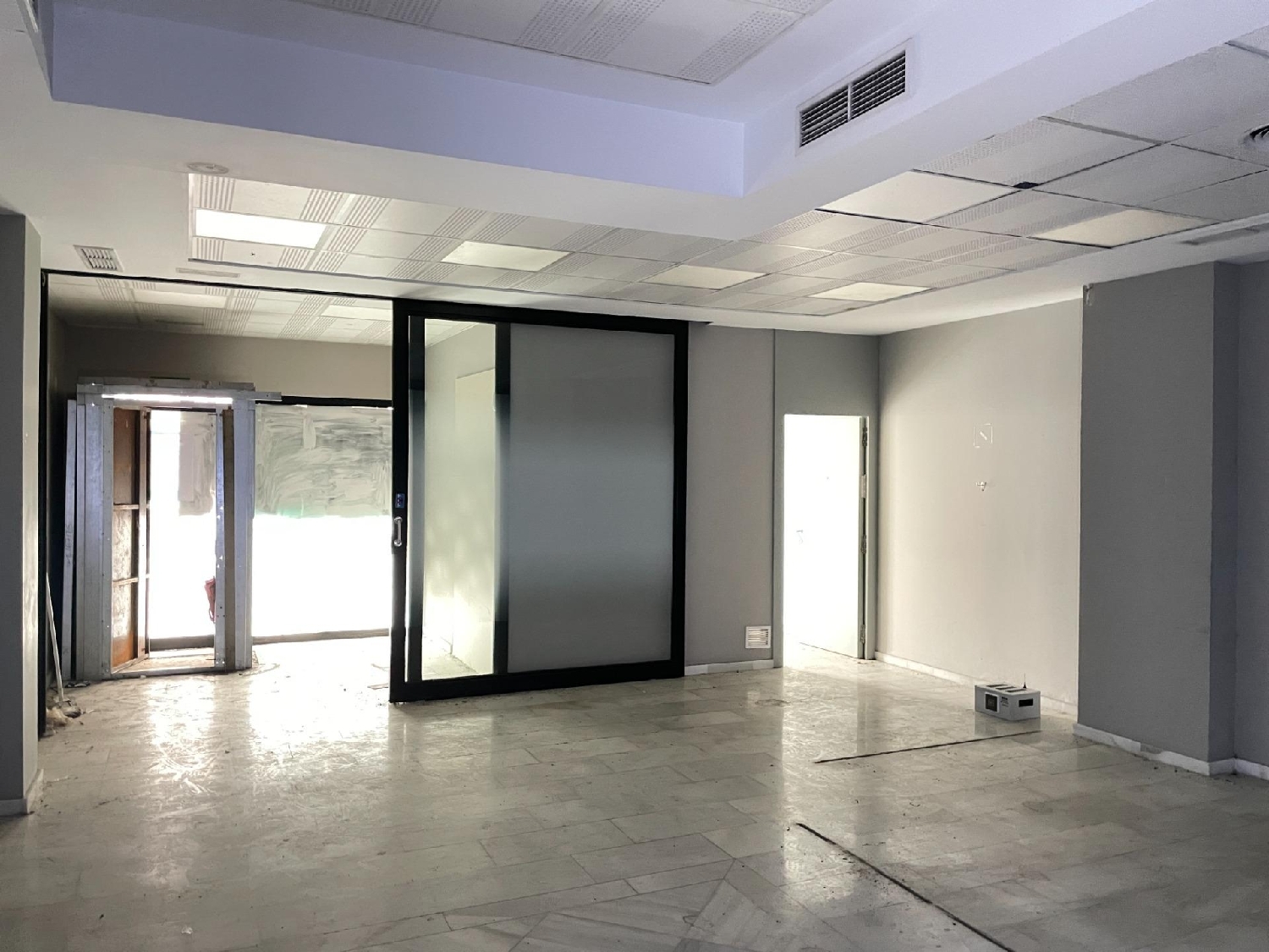  à vendre local commercial Sevilla La Nueva Sur 7