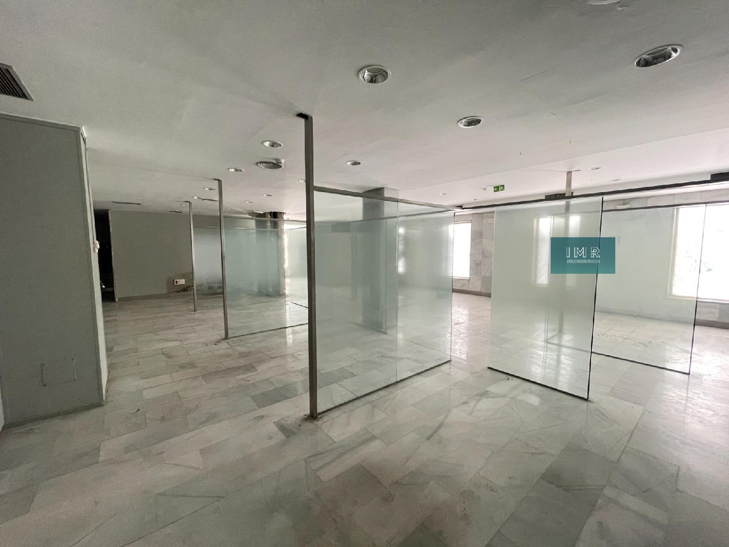  à vendre local commercial Sevilla La Nueva Sur 2