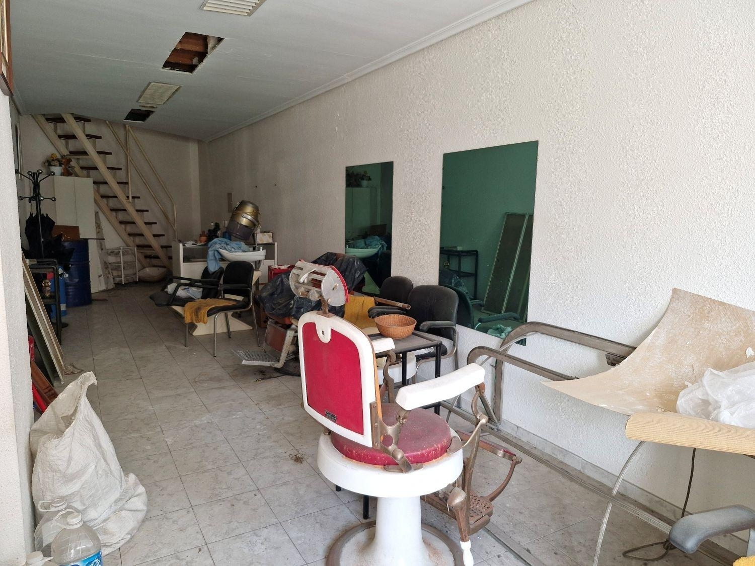  en venta local Torrelavega Besaya 7