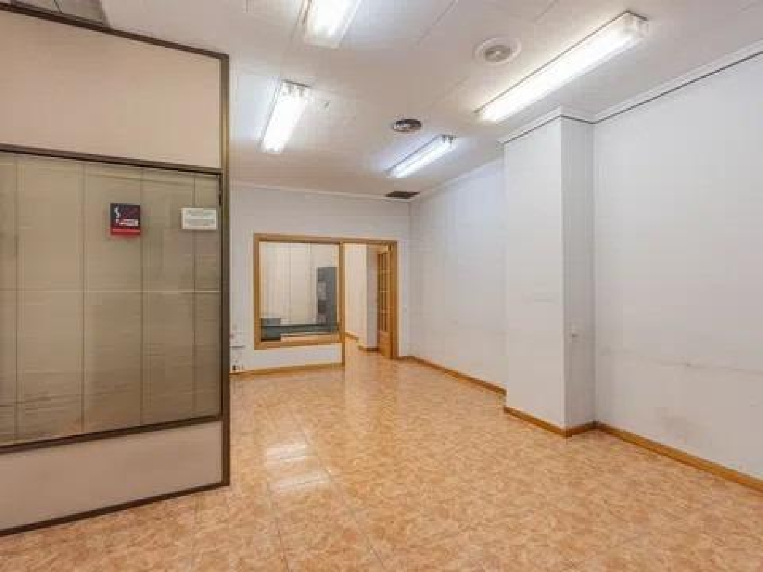  en venta local Valencia De Las Torres Campiña Sur 2