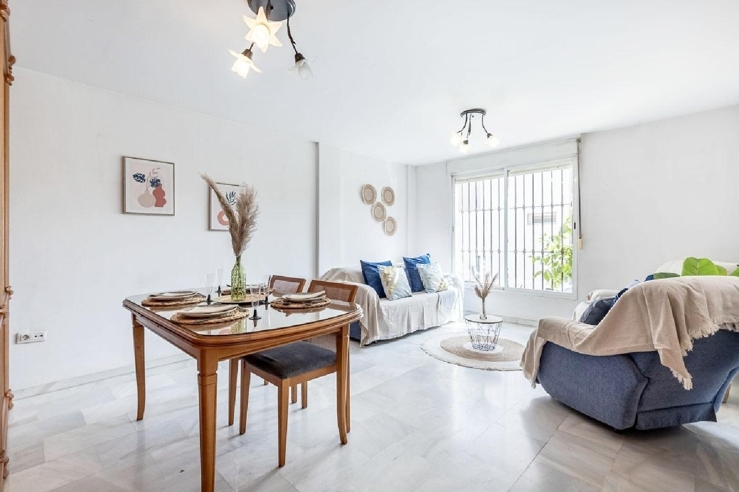 te koop twee-onder-een-kapwoning Farmillans Órdenes 4