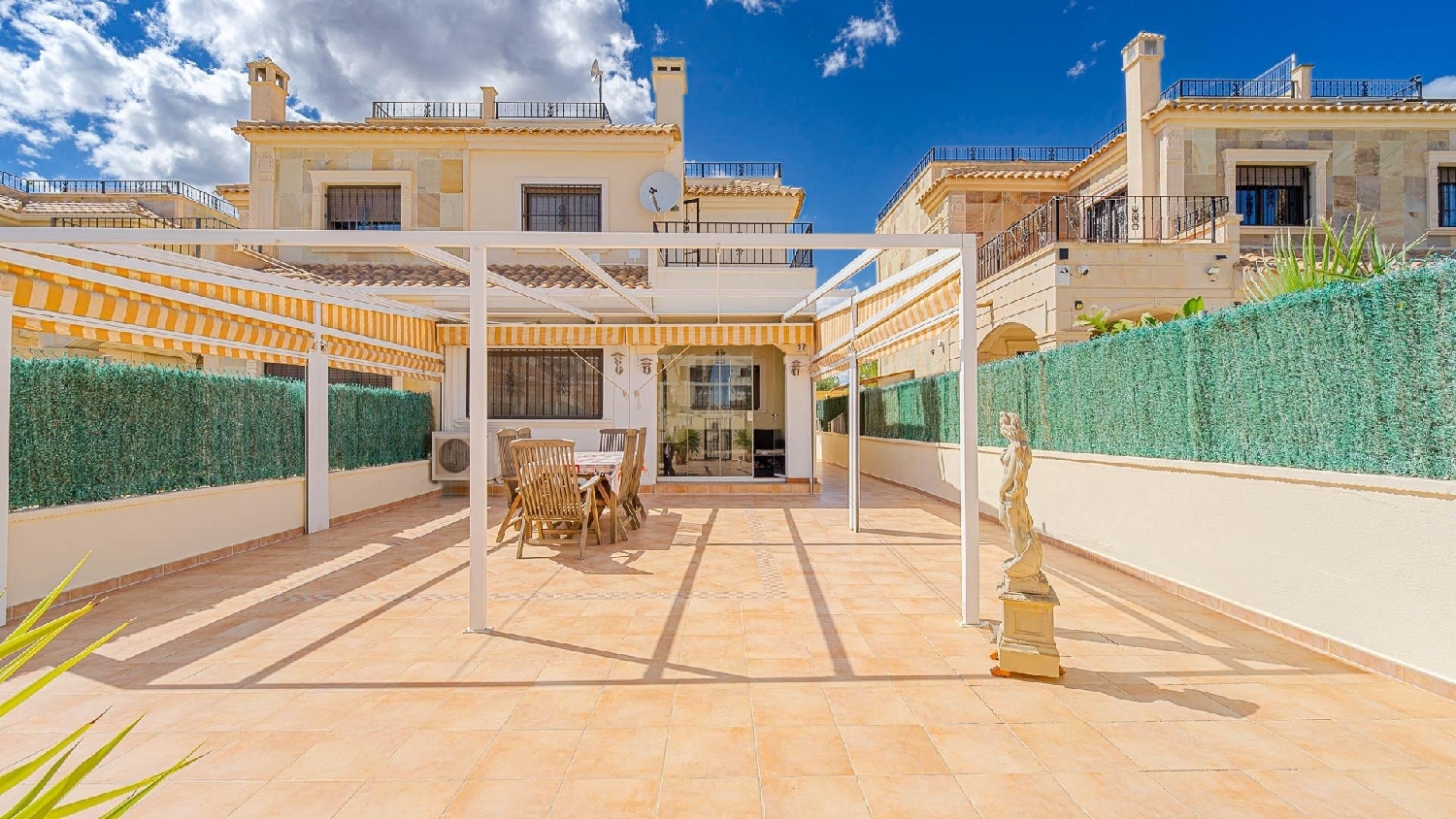  te koop twee-onder-een-kapwoning Torrevieja Baix Segura 1