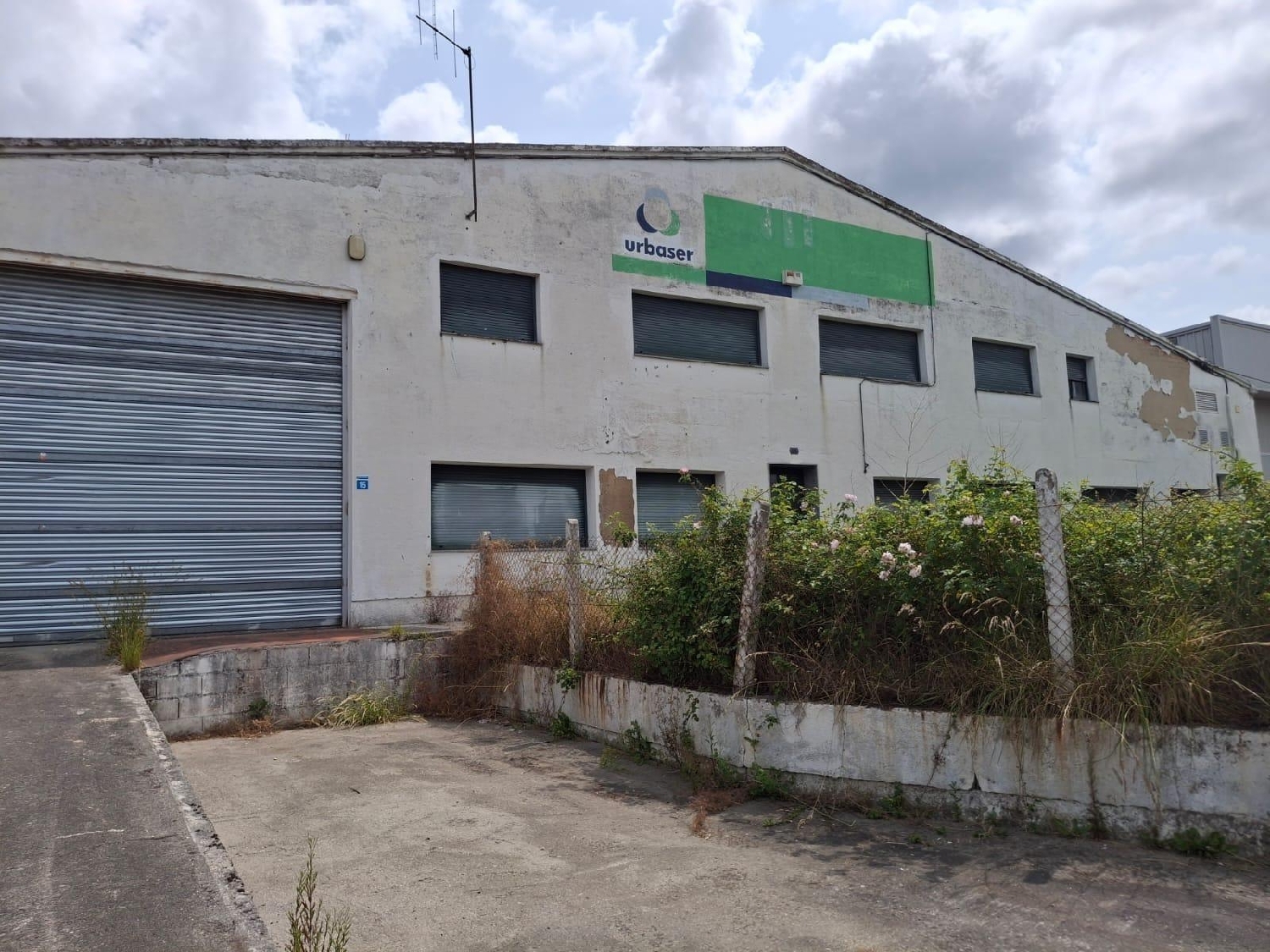  en venta comercio San Cibrao Das Viñas Ourense 5