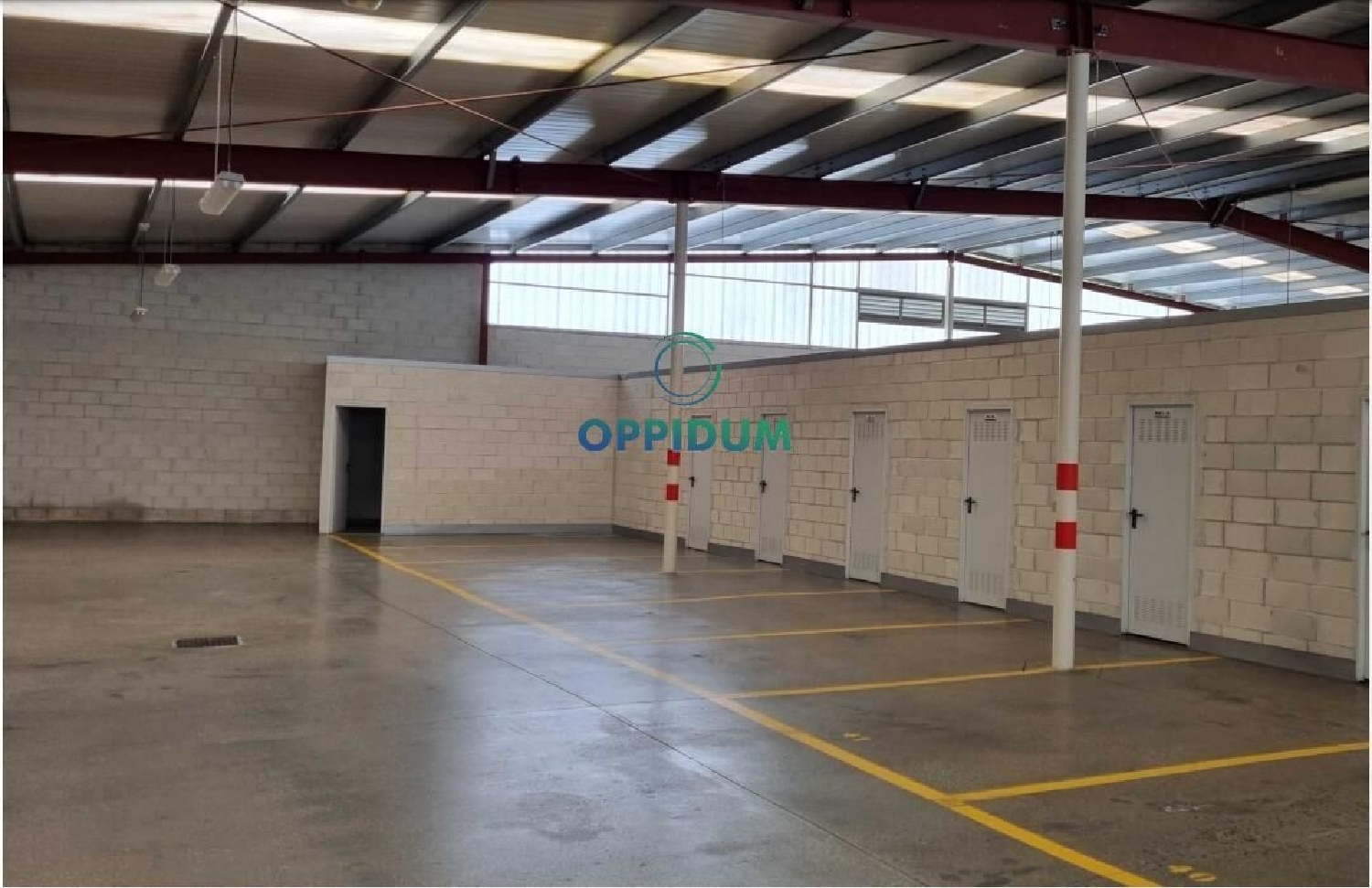  for sale storeroom Narón Ferrol 2