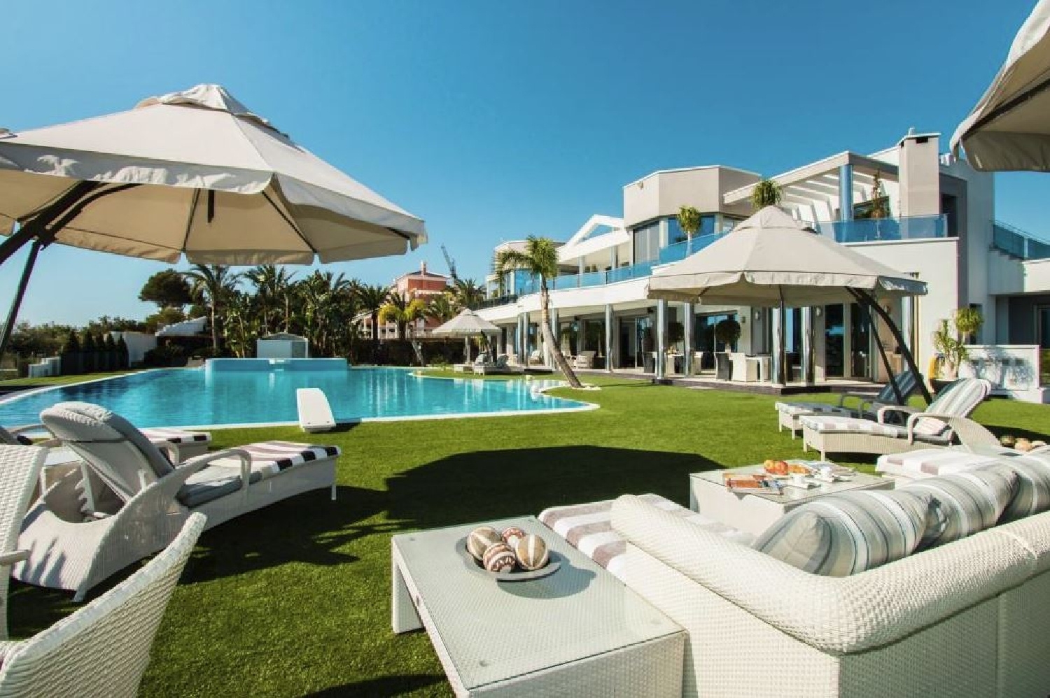  till salu villa Moraira Marina Alta 3