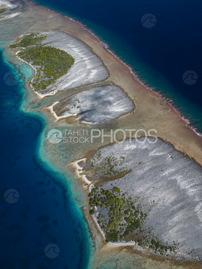 Barrier reef of Tikehau, Drone atoll, Ocean, French Polynesia