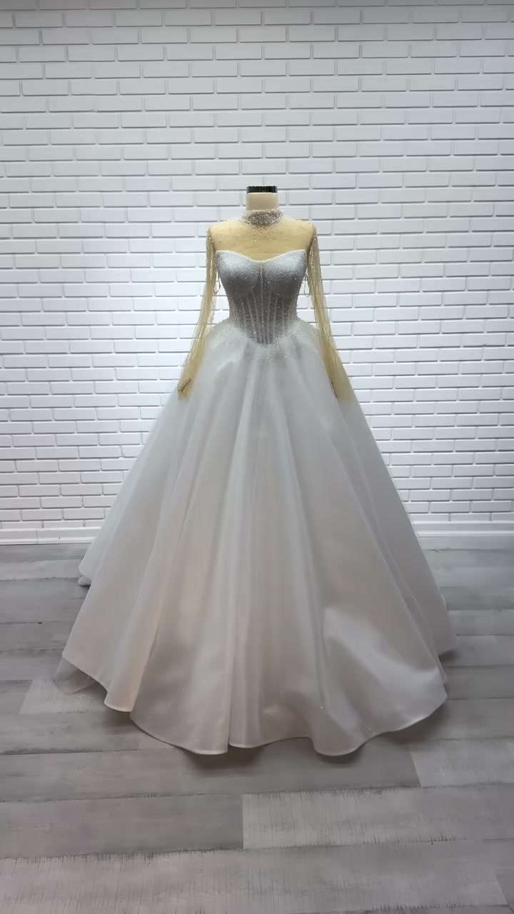 White Podium gelinlik modeli 2026-111