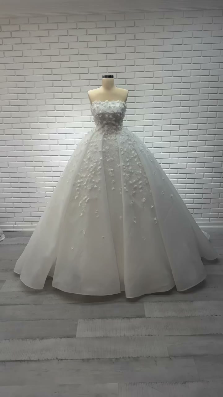White Podium gelinlik modeli 2026-113