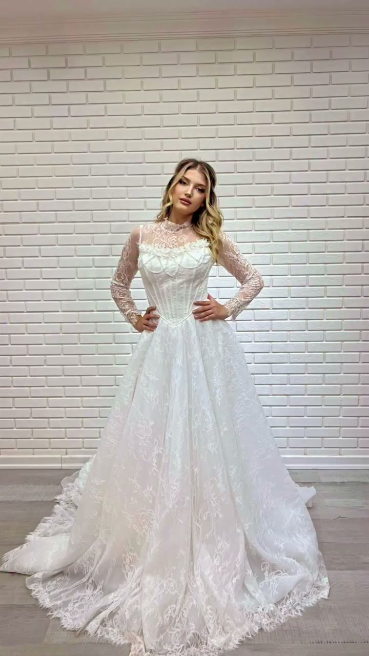 White Podium gelinlik modeli 2026-117