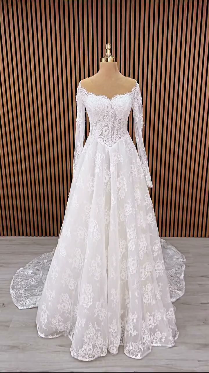 White Podium gelinlik modeli 2026-138