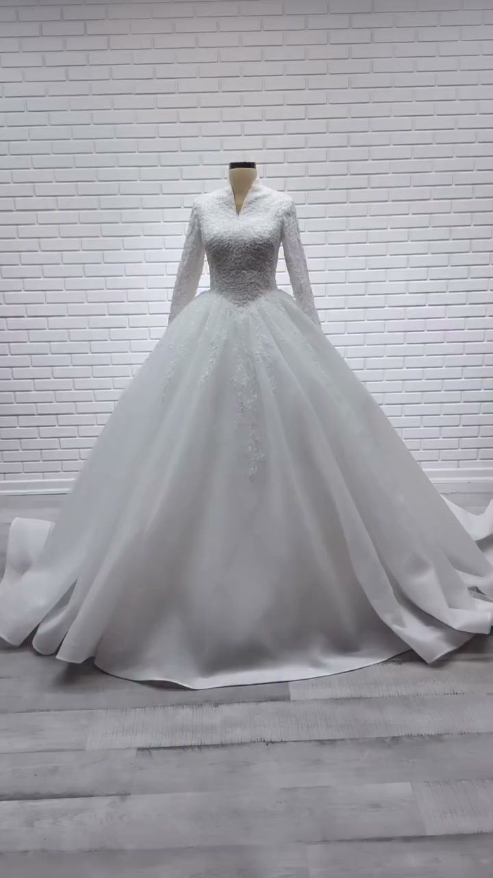 White Podium gelinlik modeli 2026-141