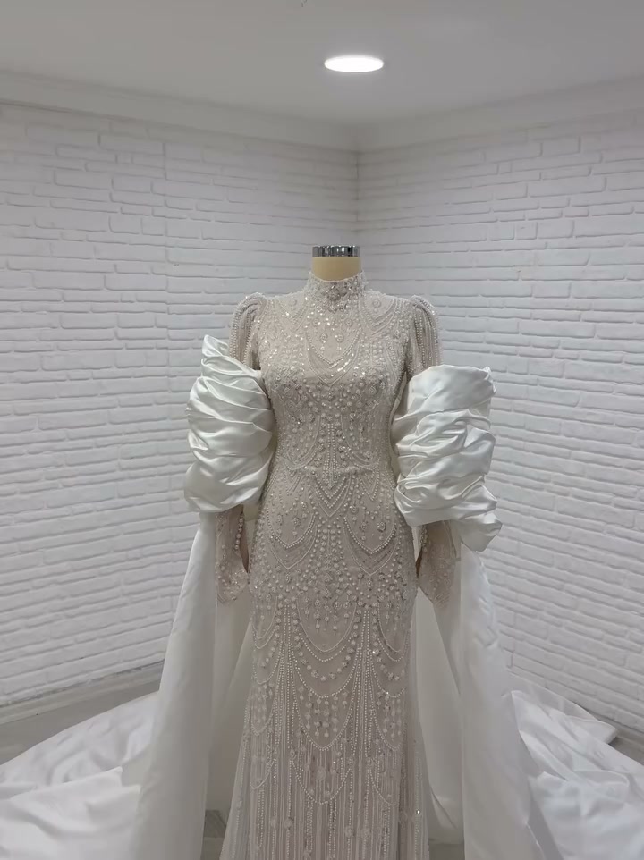 White Podium gelinlik modeli 2026-158
