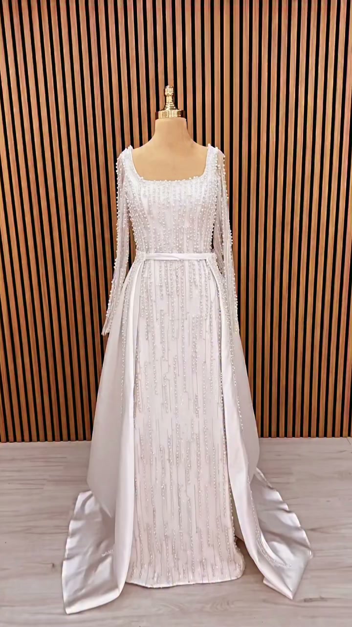 White Podium gelinlik modeli 2026-168