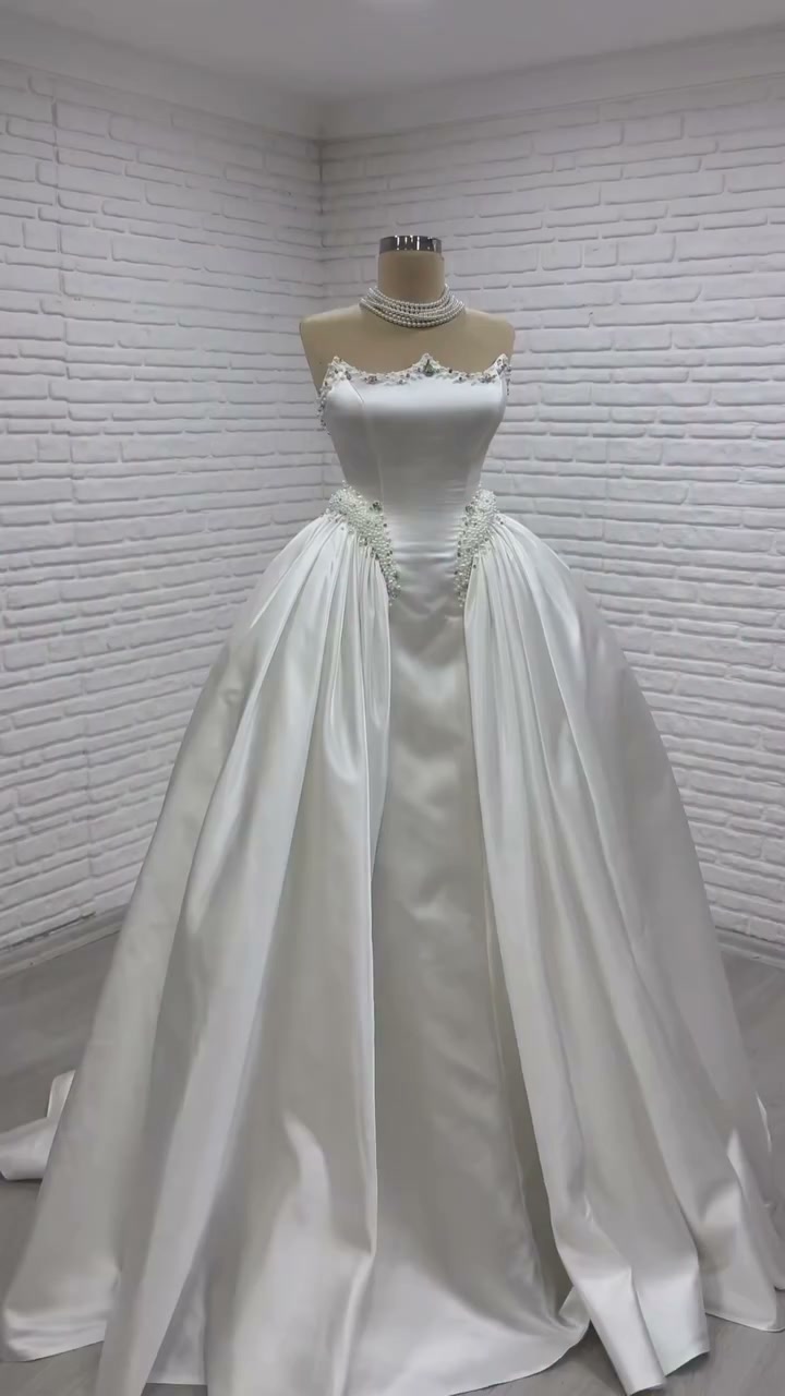 White Podium gelinlik modeli 2026-174