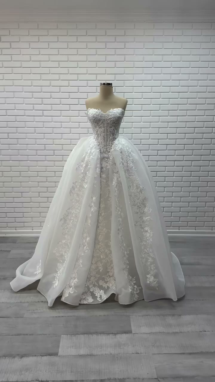 White Podium gelinlik modeli 2026-177