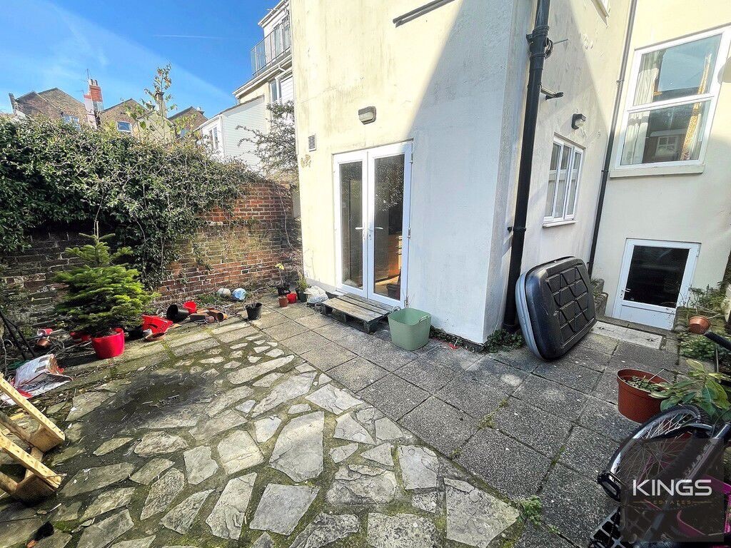 6 bedroom house for rent Stansted Road, Portsmouth, PO5 1SB UniHomes