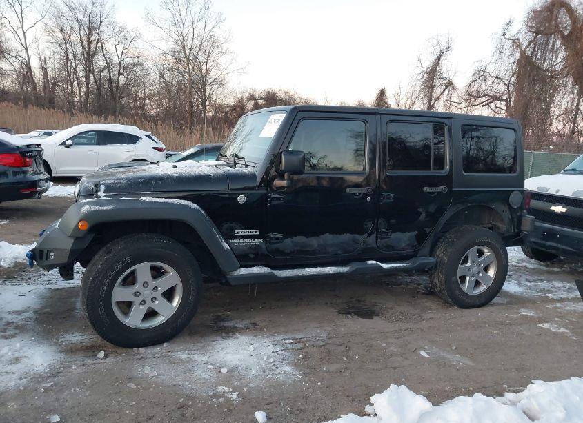 Thumbnail 7 of 2017 JEEP WRANGLER UNLIMITED SPORT 4X4