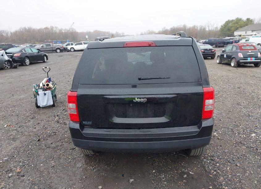 Thumbnail 7 of 2012 JEEP PATRIOT SPORT