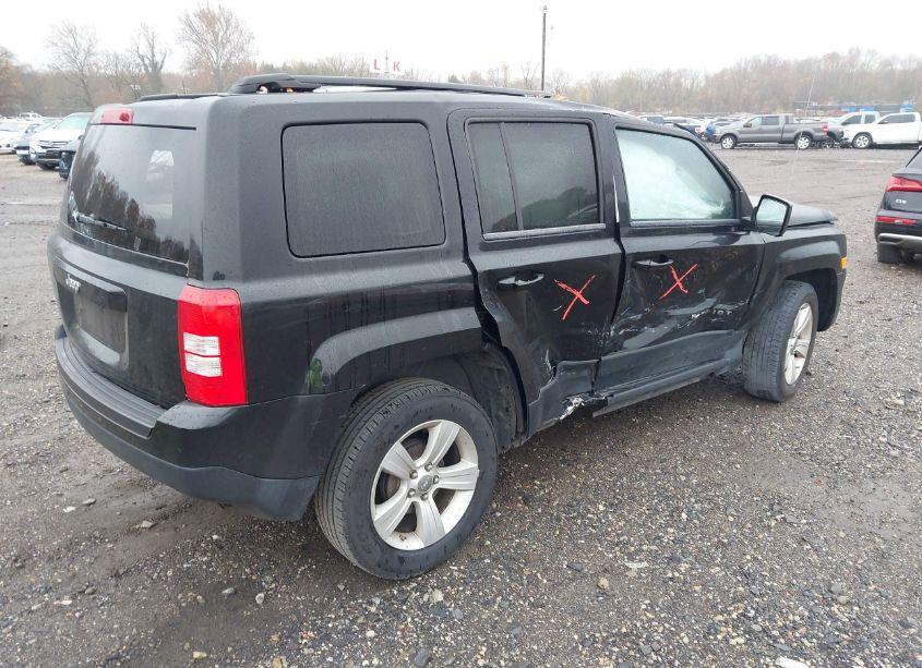 Thumbnail 10 of 2012 JEEP PATRIOT SPORT