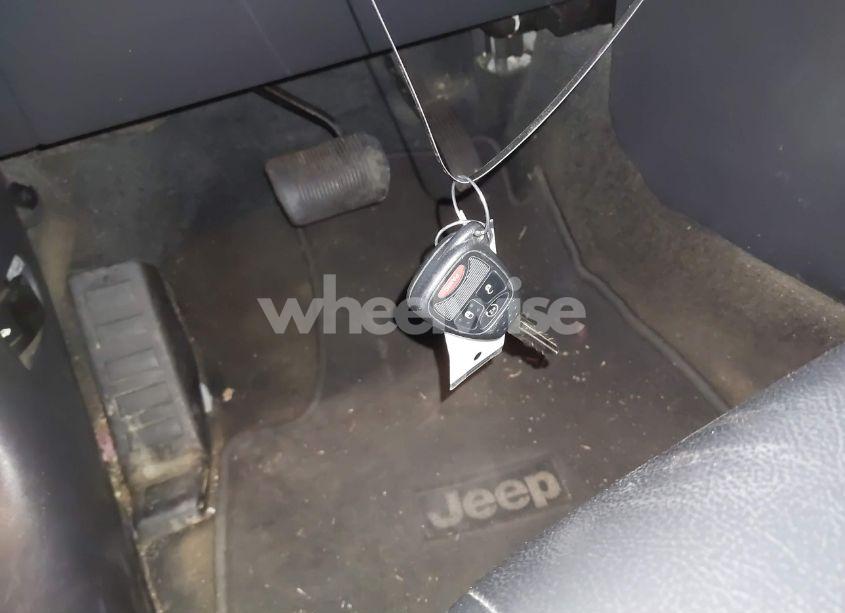 Thumbnail 3 of 2016 JEEP PATRIOT HIGH ALTITUDE EDITION