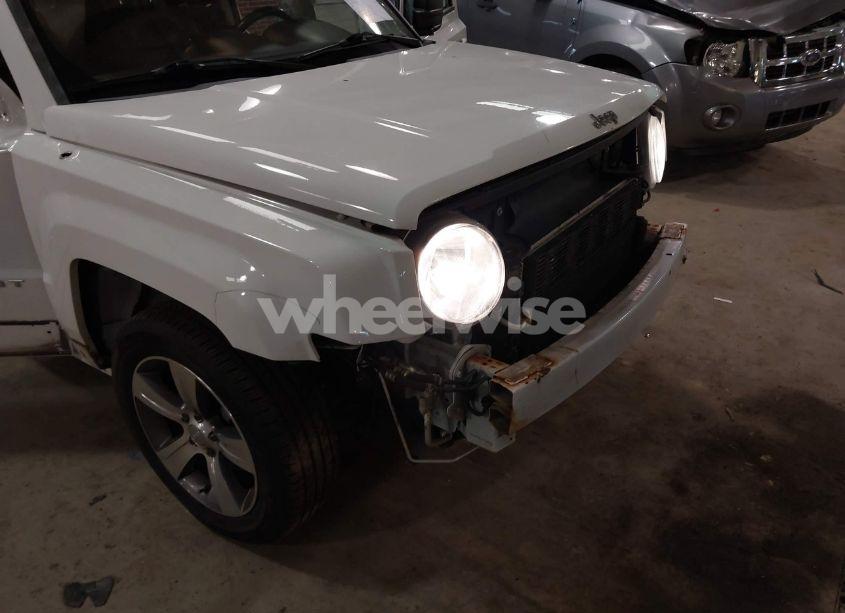 Thumbnail 10 of 2016 JEEP PATRIOT HIGH ALTITUDE EDITION