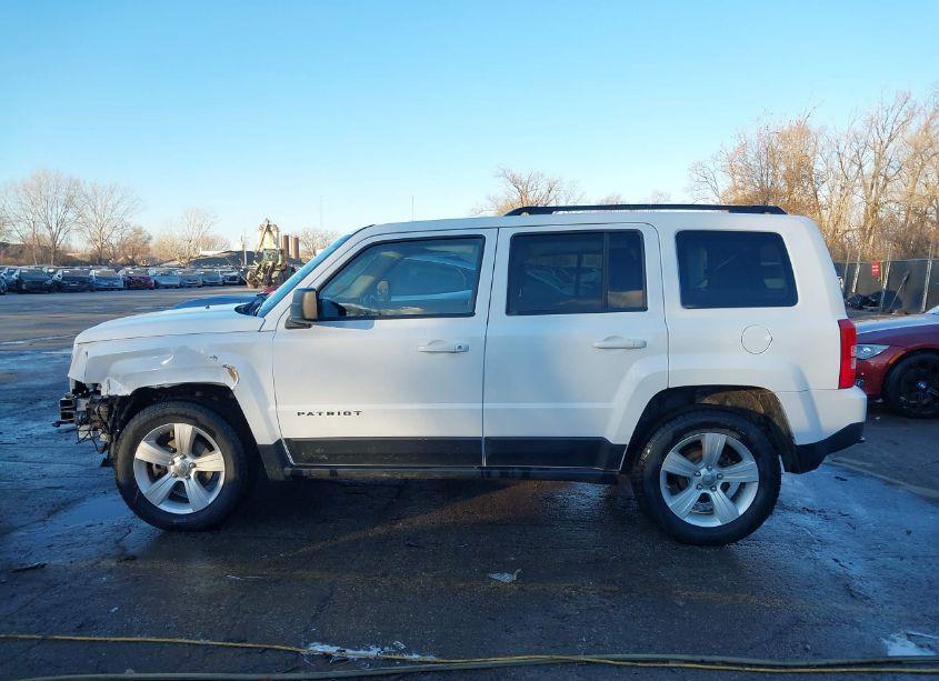 Thumbnail 7 of 2012 JEEP PATRIOT SPORT