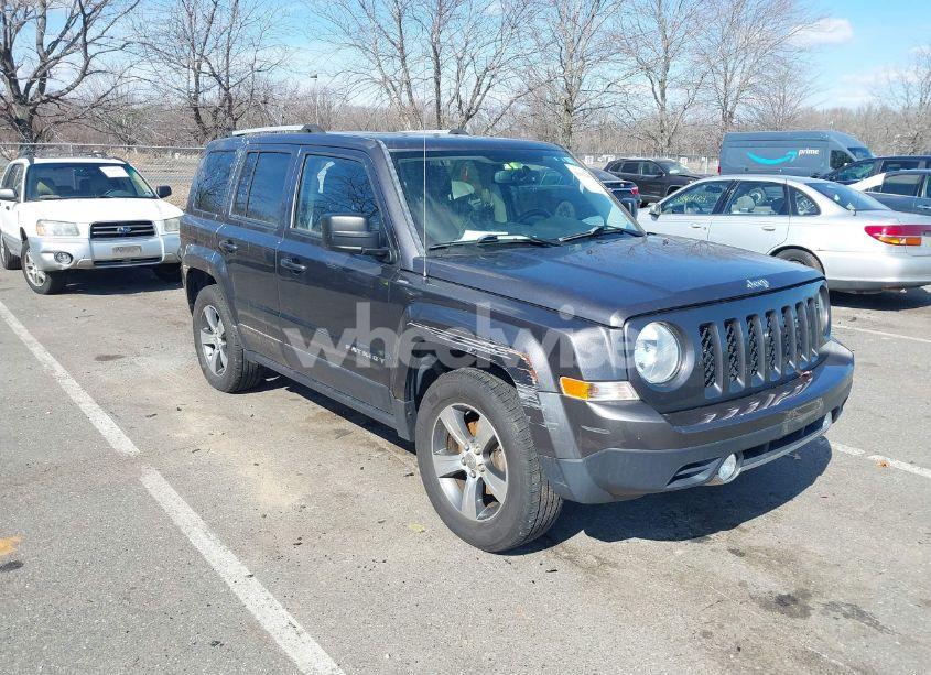 Thumbnail 10 of 2016 JEEP PATRIOT HIGH ALTITUDE EDITION