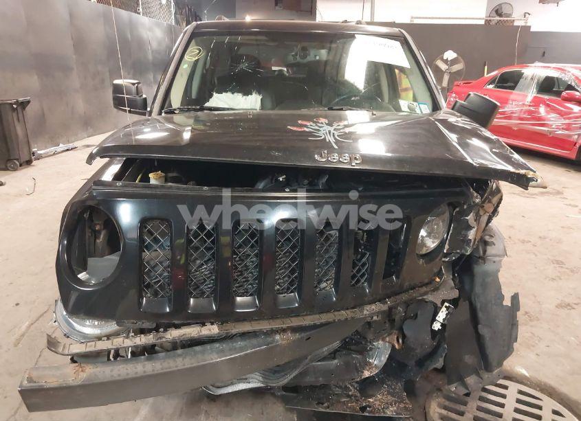 Thumbnail 4 of 2015 JEEP PATRIOT HIGH ALTITUDE EDITION