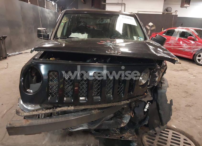 Thumbnail 14 of 2015 JEEP PATRIOT HIGH ALTITUDE EDITION
