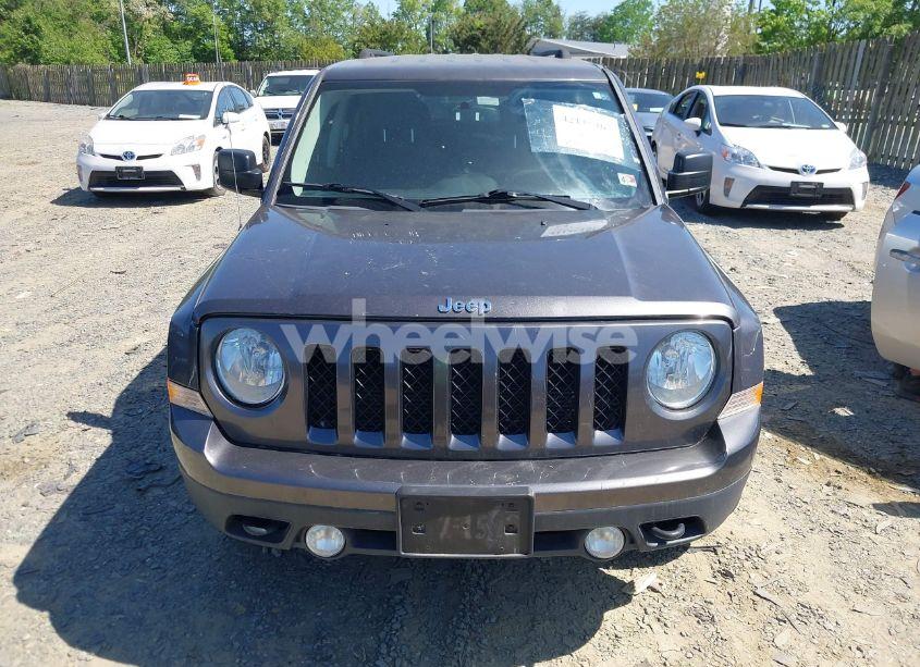 Thumbnail 4 of 2017 JEEP PATRIOT LATITUDE 4X4