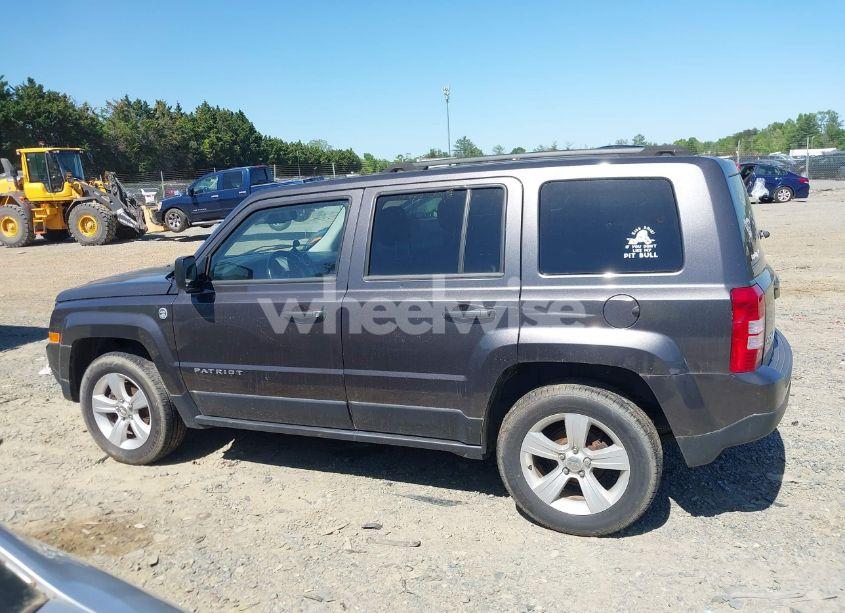 Thumbnail 6 of 2017 JEEP PATRIOT LATITUDE 4X4