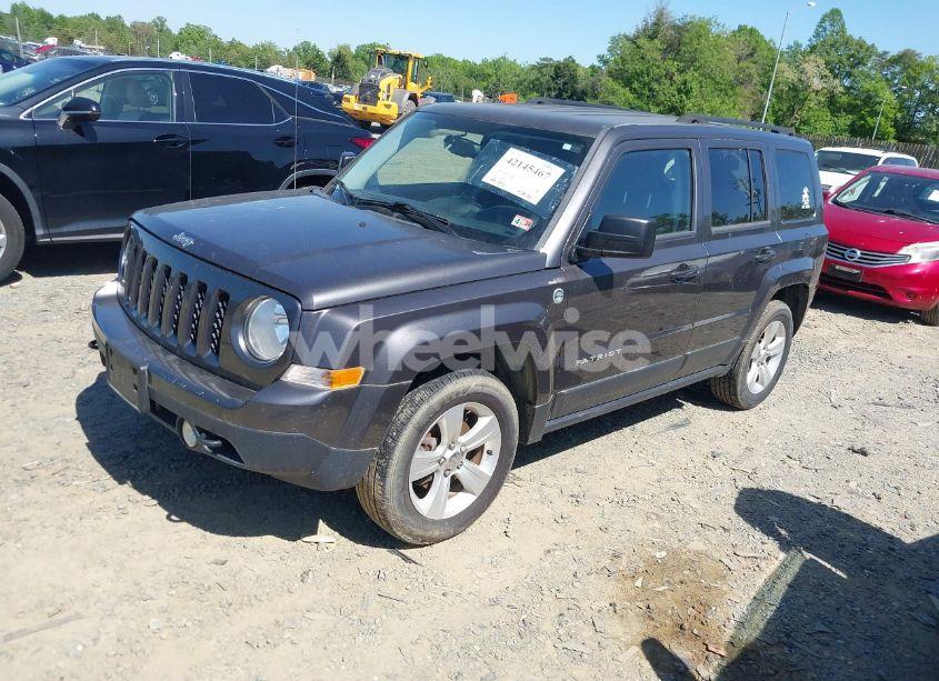 Thumbnail 9 of 2017 JEEP PATRIOT LATITUDE 4X4