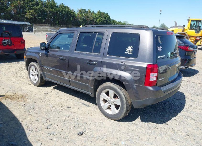 Thumbnail 10 of 2017 JEEP PATRIOT LATITUDE 4X4