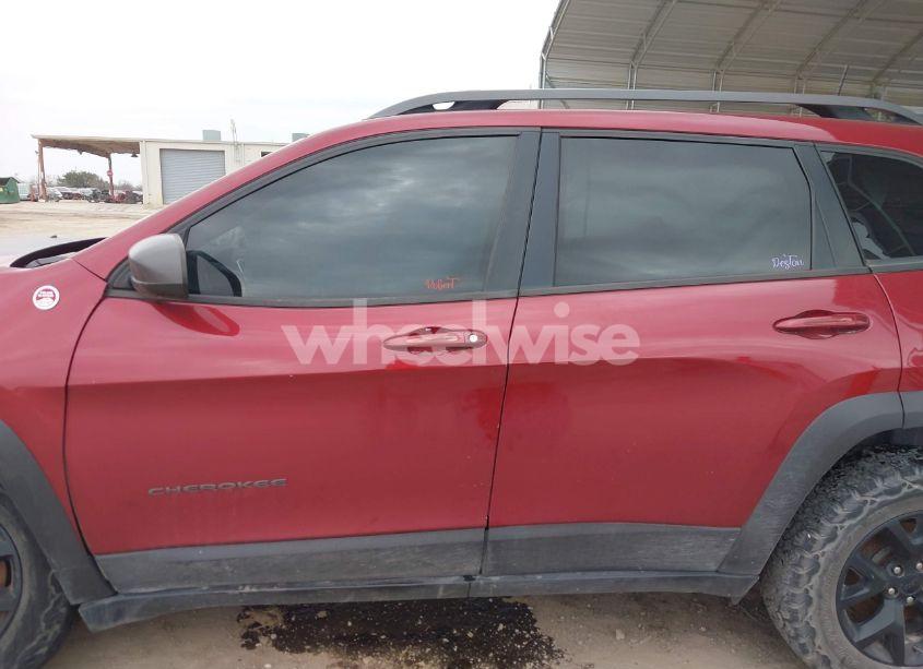Thumbnail 6 of 2016 JEEP CHEROKEE TRAILHAWK