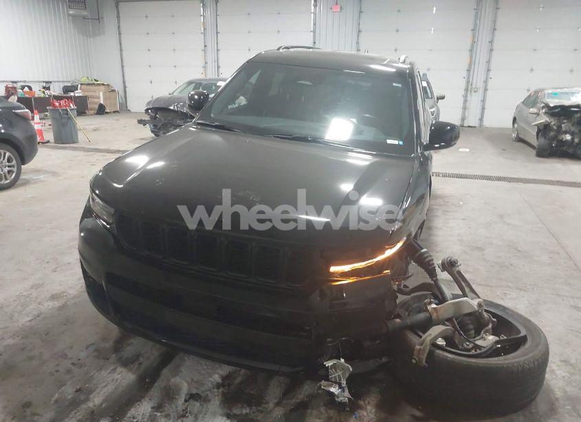 Thumbnail 13 of 2021 JEEP GRAND CHEROKEE L ALTITUDE 4X4