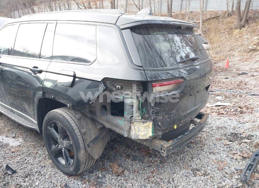 Thumbnail 4 of 2023 JEEP GRAND CHEROKEE L LIMITED 4X4
