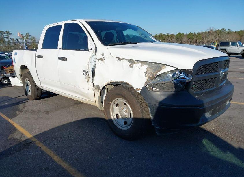 Photo of RAM 1500 CLASSIC TRADESMAN 4X2 5'7 BOX